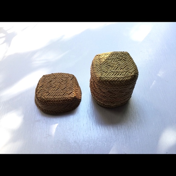 Vintage Tarahumara Miniature Basket with Lid - Hand Woven Pine Needles - Mexico - Picture 5 of 6